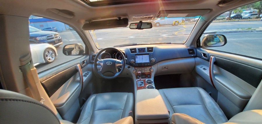 Used Toyota Highlander 4WD 4dr V6 Limited (Natl) 2011 | Rubber Bros Auto World. Brooklyn, New York Used Toyota Highlander 4WD 4dr V6 Limited (Natl) 2011 | Rubber Bros Auto World. Brooklyn, New York
