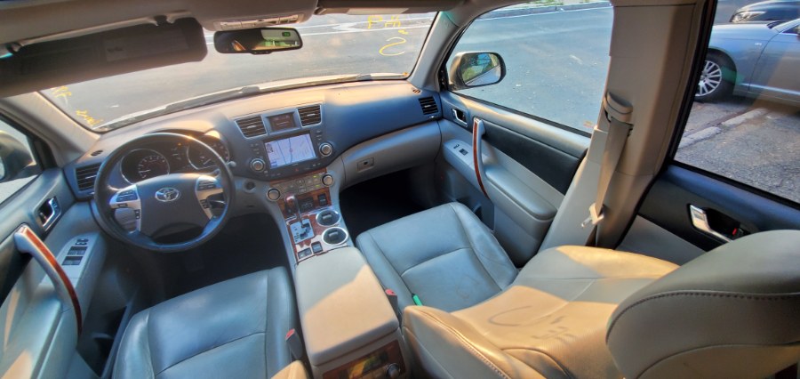 Used Toyota Highlander 4WD 4dr V6 Limited (Natl) 2011 | Rubber Bros Auto World. Brooklyn, New York Used Toyota Highlander 4WD 4dr V6 Limited (Natl) 2011 | Rubber Bros Auto World. Brooklyn, New York