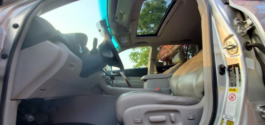 Used Toyota Highlander 4WD 4dr V6 Limited (Natl) 2011 | Rubber Bros Auto World. Brooklyn, New York Used Toyota Highlander 4WD 4dr V6 Limited (Natl) 2011 | Rubber Bros Auto World. Brooklyn, New York