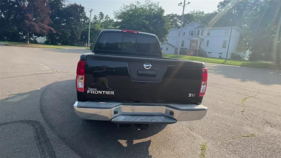 2015 Nissan Frontier 2WD Crew Cab SWB Auto SV, available for sale in Stratford, Connecticut | Wiz Leasing Inc. Stratford, Connecticut 2015 Nissan Frontier 2WD Crew Cab SWB Auto SV, available for sale in Stratford, Connecticut | Wiz Leasing Inc. Stratford, Connecticut
