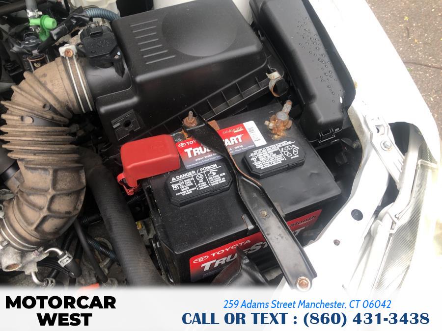 Used Toyota Corolla 4dr Sdn LE Auto 2005 | Motorcar West. Manchester, Connecticut Used Toyota Corolla 4dr Sdn LE Auto 2005 | Motorcar West. Manchester, Connecticut