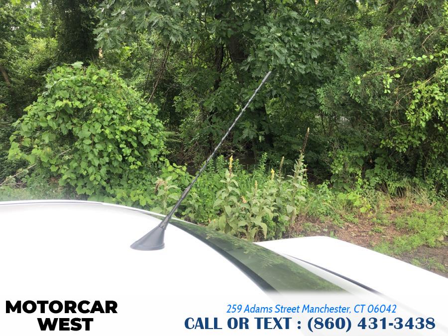 Used Toyota Corolla 4dr Sdn LE Auto 2005 | Motorcar West. Manchester, Connecticut Used Toyota Corolla 4dr Sdn LE Auto 2005 | Motorcar West. Manchester, Connecticut