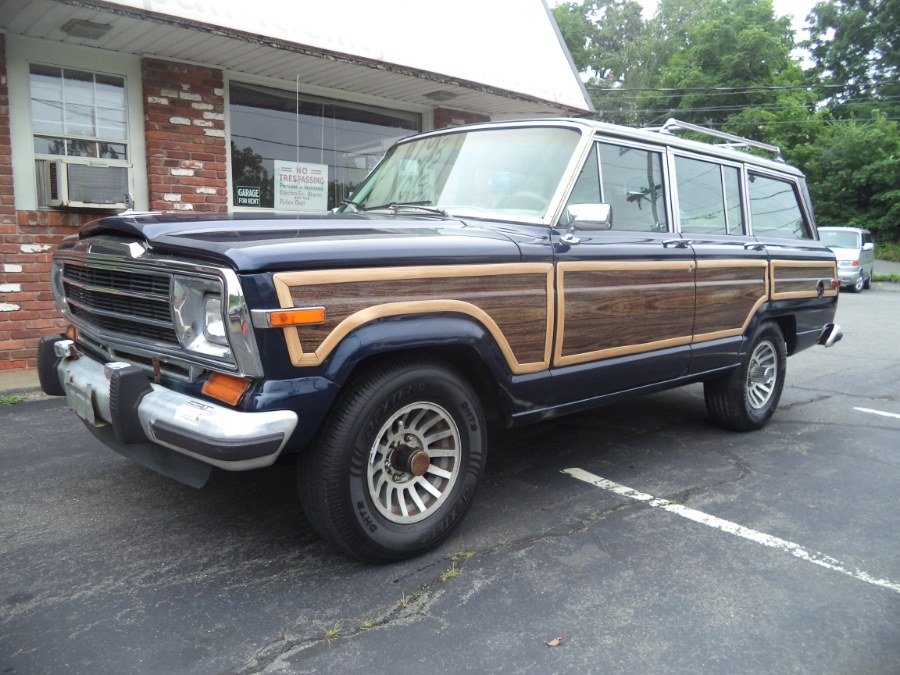1989 Jeep Grand Wagoneer 4dr Wagon 4WD, available for sale in Naugatuck, Connecticut | Riverside Motorcars, LLC. Naugatuck, Connecticut
