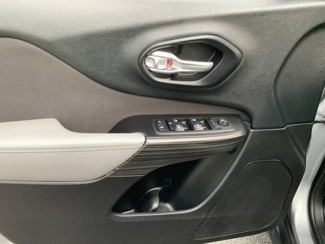 Used Jeep Cherokee Latitude 2014 | Valentine Motor Company. Forestville, Maryland Used Jeep Cherokee Latitude 2014 | Valentine Motor Company. Forestville, Maryland