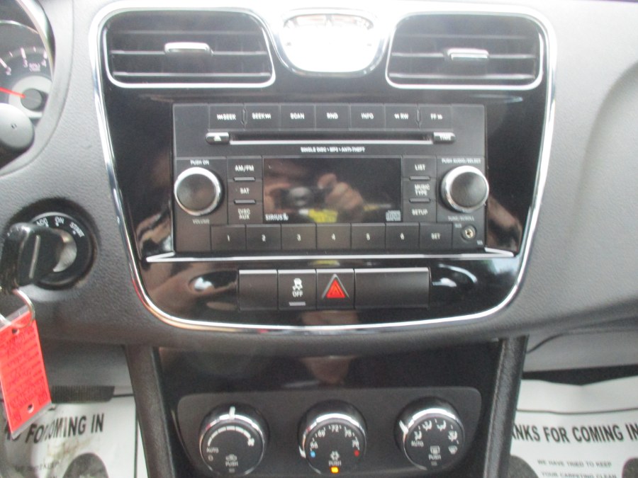 Used Chrysler 200 4dr Sdn Touring 2013 | Cos Central Auto. Meriden, Connecticut Used Chrysler 200 4dr Sdn Touring 2013 | Cos Central Auto. Meriden, Connecticut