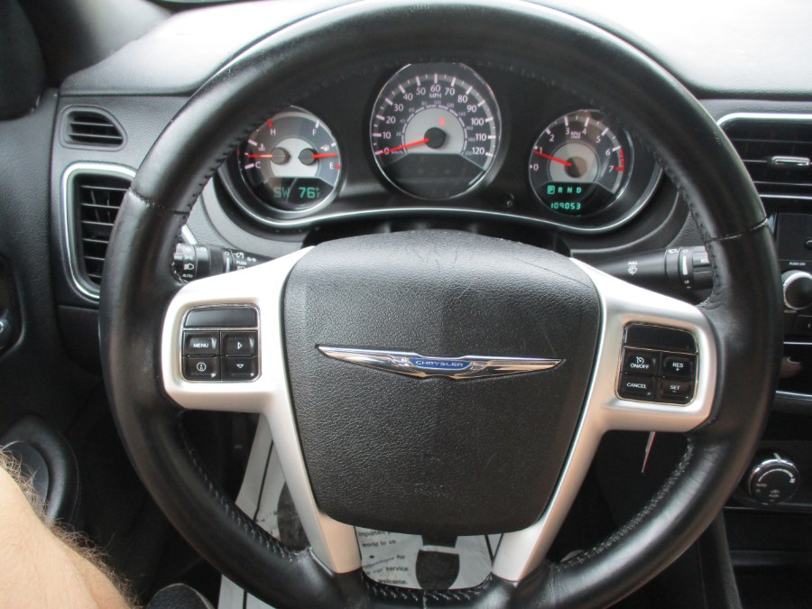Used Chrysler 200 4dr Sdn Touring 2013 | Cos Central Auto. Meriden, Connecticut Used Chrysler 200 4dr Sdn Touring 2013 | Cos Central Auto. Meriden, Connecticut