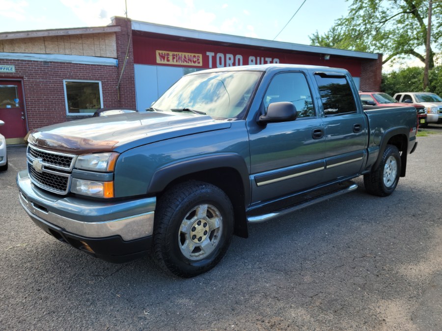 2006 Chevrolet Silverado 1500 LT/1 4WD Crew Cab 5.3 V8 Short Bed, available for sale in East Windsor, Connecticut | Toro Auto. East Windsor, Connecticut