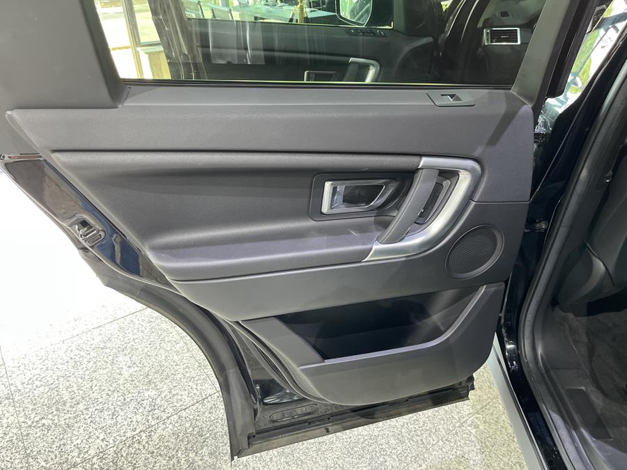Used Land Rover Discovery Sport SE 4WD 2017 | Dream Car Gallery. Woodbury, New York Used Land Rover Discovery Sport SE 4WD 2017 | Dream Car Gallery. Woodbury, New York