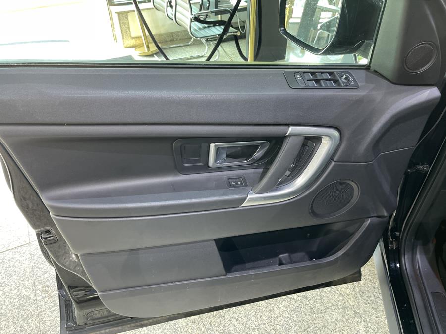 Used Land Rover Discovery Sport SE 4WD 2017 | Dream Car Gallery. Woodbury, New York Used Land Rover Discovery Sport SE 4WD 2017 | Dream Car Gallery. Woodbury, New York