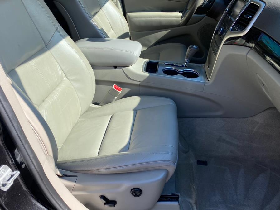 Used Jeep Grand Cherokee 4WD 4dr Laredo 2013 | Lava Motors 2 Inc. Canton, Connecticut Used Jeep Grand Cherokee 4WD 4dr Laredo 2013 | Lava Motors 2 Inc. Canton, Connecticut