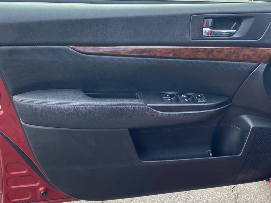 Used Subaru Legacy 4dr Sdn H4 Auto 2.5i Limited 2013 | Lava Motors 2 Inc. Canton, Connecticut Used Subaru Legacy 4dr Sdn H4 Auto 2.5i Limited 2013 | Lava Motors 2 Inc. Canton, Connecticut