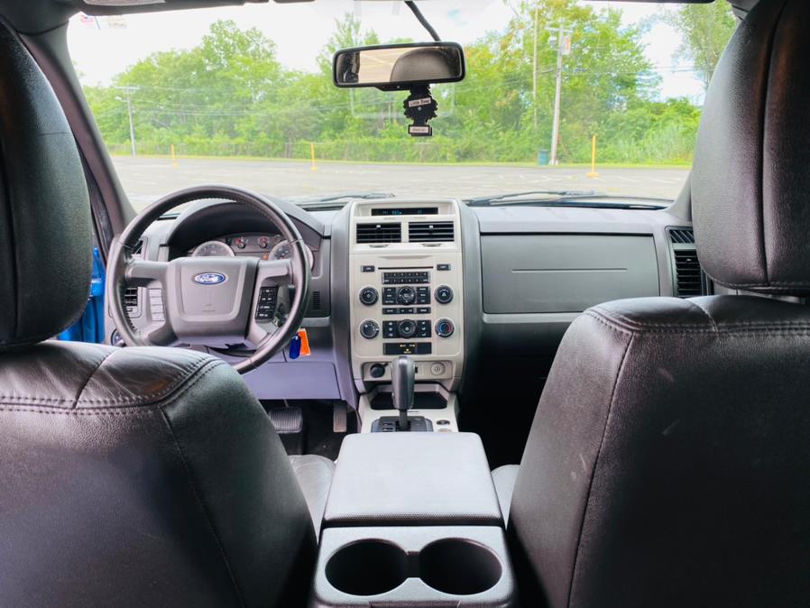 Used Ford Escape FWD 4dr V6 Auto XLT 2009 | Supreme Automotive. New Britain, Connecticut Used Ford Escape FWD 4dr V6 Auto XLT 2009 | Supreme Automotive. New Britain, Connecticut