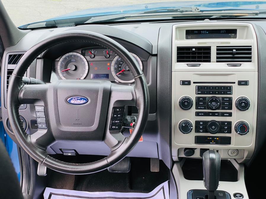 Used Ford Escape FWD 4dr V6 Auto XLT 2009 | Supreme Automotive. New Britain, Connecticut Used Ford Escape FWD 4dr V6 Auto XLT 2009 | Supreme Automotive. New Britain, Connecticut