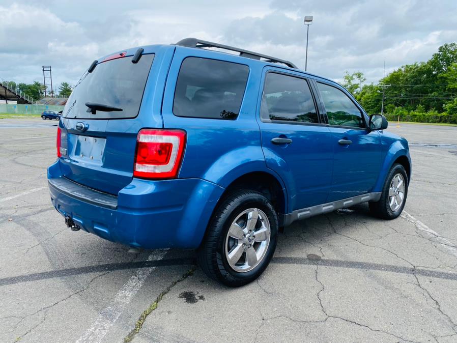 Used Ford Escape FWD 4dr V6 Auto XLT 2009 | Supreme Automotive. New Britain, Connecticut Used Ford Escape FWD 4dr V6 Auto XLT 2009 | Supreme Automotive. New Britain, Connecticut