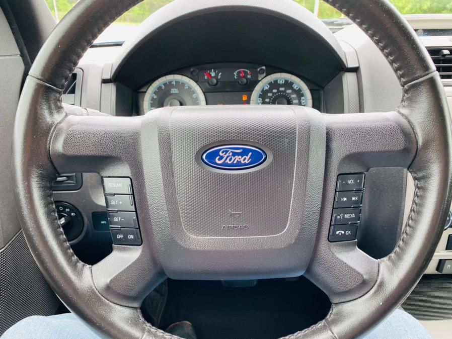 Used Ford Escape FWD 4dr V6 Auto XLT 2009 | Supreme Automotive. New Britain, Connecticut Used Ford Escape FWD 4dr V6 Auto XLT 2009 | Supreme Automotive. New Britain, Connecticut