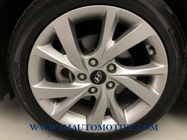 Used Hyundai Veloster 3dr Cpe Auto 2016 | J&M Automotive Sls&Svc LLC. Naugatuck, Connecticut Used Hyundai Veloster 3dr Cpe Auto 2016 | J&M Automotive Sls&Svc LLC. Naugatuck, Connecticut