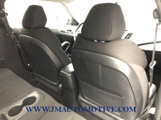Used Hyundai Veloster 3dr Cpe Auto 2016 | J&M Automotive Sls&Svc LLC. Naugatuck, Connecticut Used Hyundai Veloster 3dr Cpe Auto 2016 | J&M Automotive Sls&Svc LLC. Naugatuck, Connecticut