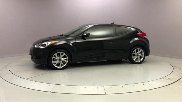 Used Hyundai Veloster 3dr Cpe Auto 2016 | J&M Automotive Sls&Svc LLC. Naugatuck, Connecticut Used Hyundai Veloster 3dr Cpe Auto 2016 | J&M Automotive Sls&Svc LLC. Naugatuck, Connecticut