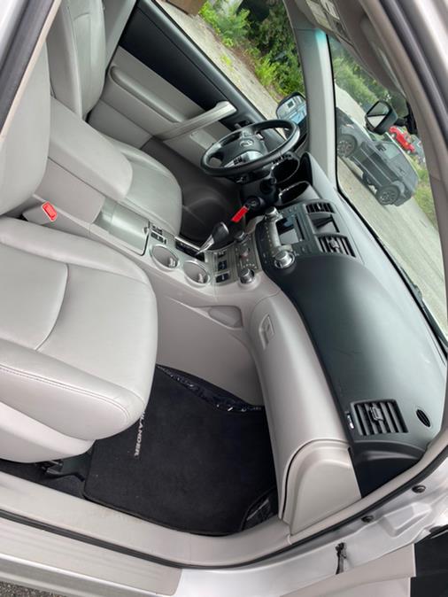 2012 Toyota Highlander 4WD 4dr V6, available for sale in Ashland, Massachusetts | New Beginning Auto Service Inc. Ashland, Massachusetts 2012 Toyota Highlander 4WD 4dr V6, available for sale in Ashland, Massachusetts | New Beginning Auto Service Inc. Ashland, Massachusetts