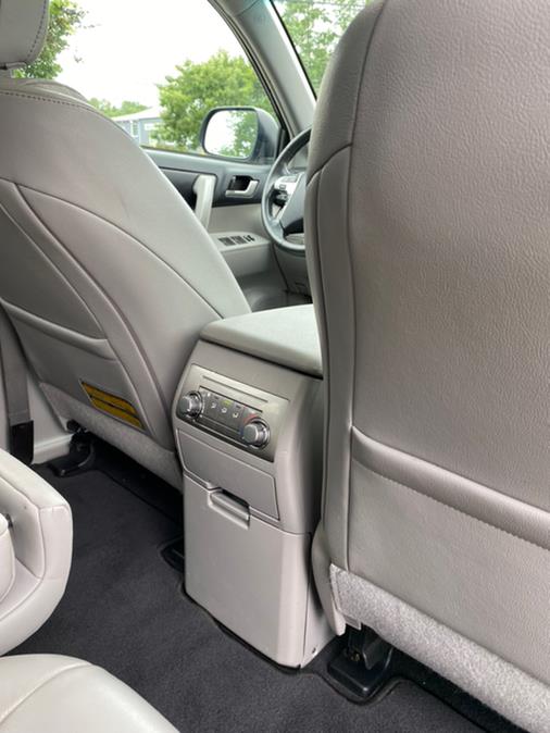 2012 Toyota Highlander 4WD 4dr V6, available for sale in Ashland, Massachusetts | New Beginning Auto Service Inc. Ashland, Massachusetts 2012 Toyota Highlander 4WD 4dr V6, available for sale in Ashland, Massachusetts | New Beginning Auto Service Inc. Ashland, Massachusetts
