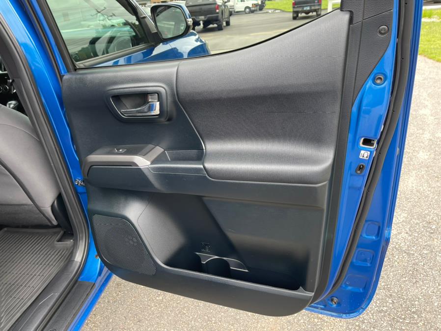 Used Toyota Tacoma 4WD Double Cab LB V6 AT SR5 (Natl) 2016 | Mike And Tony Auto Sales, Inc. South Windsor, Connecticut Used Toyota Tacoma 4WD Double Cab LB V6 AT SR5 (Natl) 2016 | Mike And Tony Auto Sales, Inc. South Windsor, Connecticut