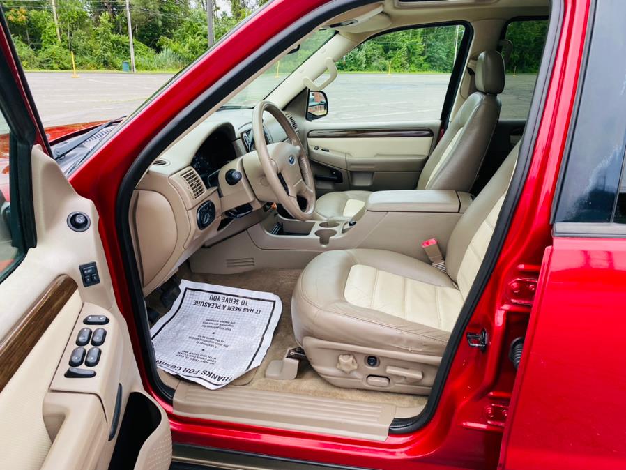 Used Ford Explorer 4dr 114" WB 4.6L Eddie Bauer 4WD 2003 | Supreme Automotive. New Britain, Connecticut Used Ford Explorer 4dr 114" WB 4.6L Eddie Bauer 4WD 2003 | Supreme Automotive. New Britain, Connecticut