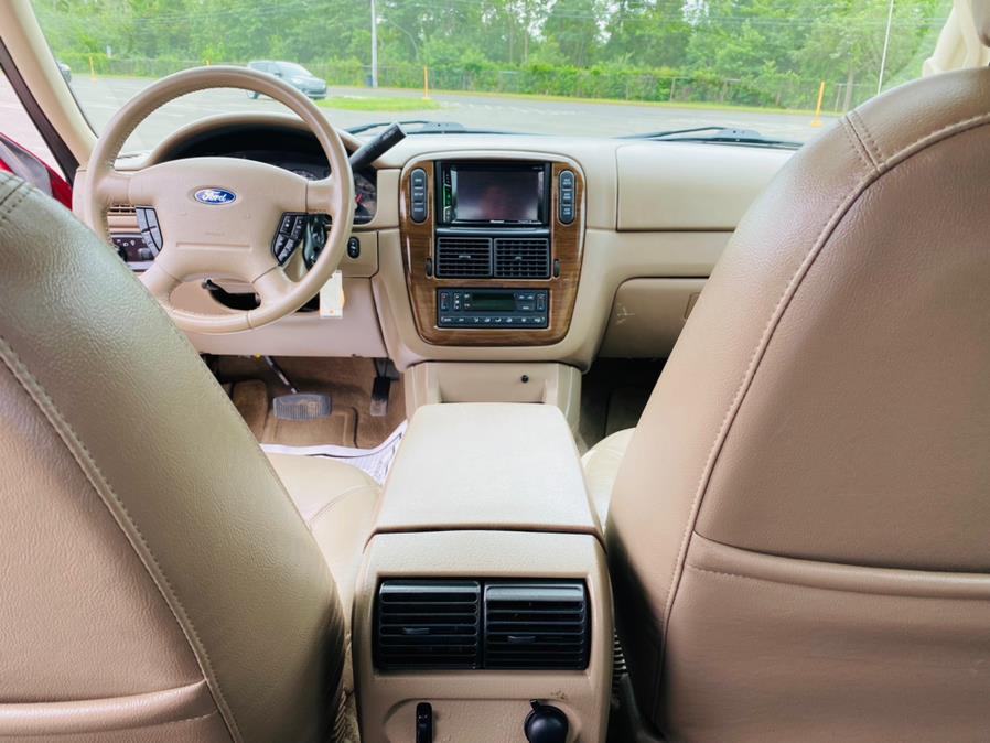 Used Ford Explorer 4dr 114" WB 4.6L Eddie Bauer 4WD 2003 | Supreme Automotive. New Britain, Connecticut Used Ford Explorer 4dr 114" WB 4.6L Eddie Bauer 4WD 2003 | Supreme Automotive. New Britain, Connecticut