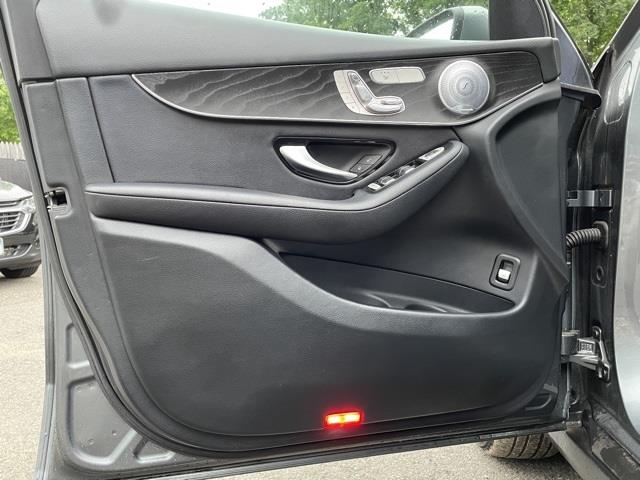 Used Mercedes-benz Glc GLC 300 2018 | Blasius Federal Road. Brookfield, Connecticut Used Mercedes-benz Glc GLC 300 2018 | Blasius Federal Road. Brookfield, Connecticut