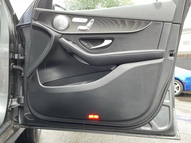 Used Mercedes-benz Glc GLC 300 2018 | Blasius Federal Road. Brookfield, Connecticut Used Mercedes-benz Glc GLC 300 2018 | Blasius Federal Road. Brookfield, Connecticut