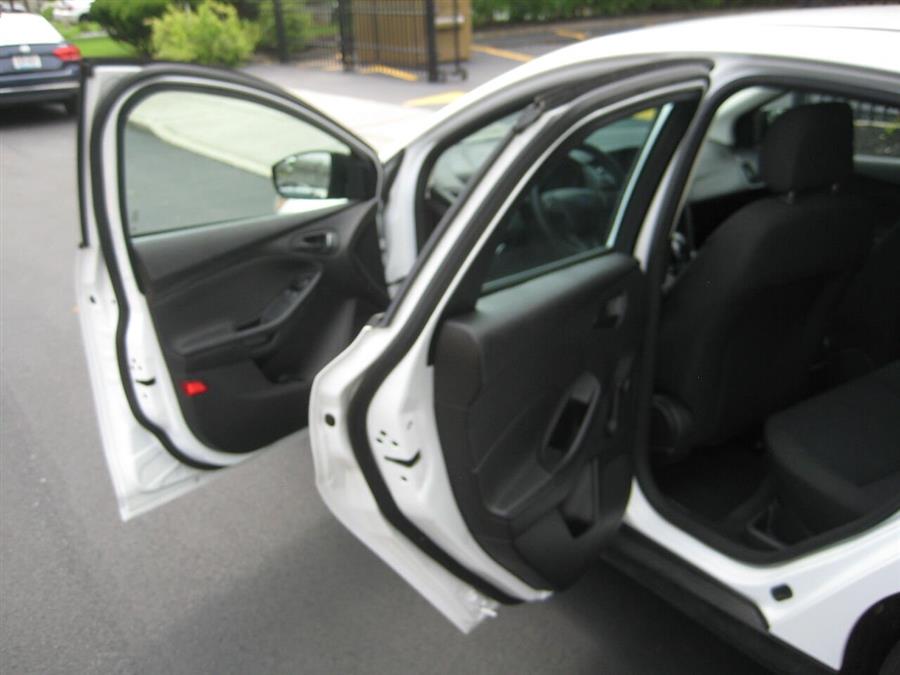 2015 Ford Focus S 4dr Sedan, available for sale in Massapequa, New York | Rite Choice Auto Inc.. Massapequa, New York 2015 Ford Focus S 4dr Sedan, available for sale in Massapequa, New York | Rite Choice Auto Inc.. Massapequa, New York