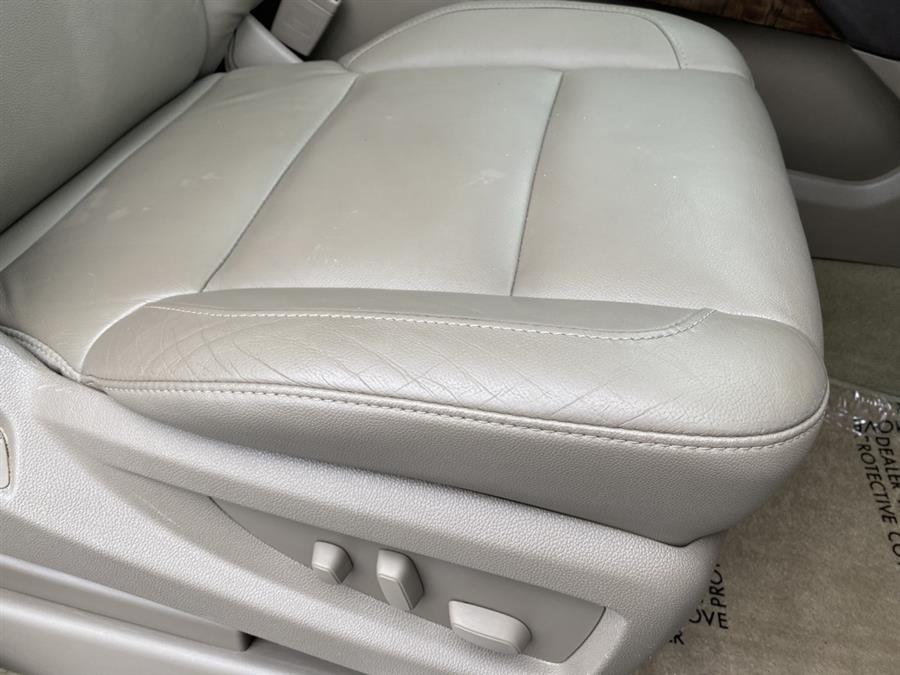 Used Chevrolet Suburban LT 1500 4x4 4dr SUV 2016 | Elite Imports LLC. West Chester, Ohio Used Chevrolet Suburban LT 1500 4x4 4dr SUV 2016 | Elite Imports LLC. West Chester, Ohio