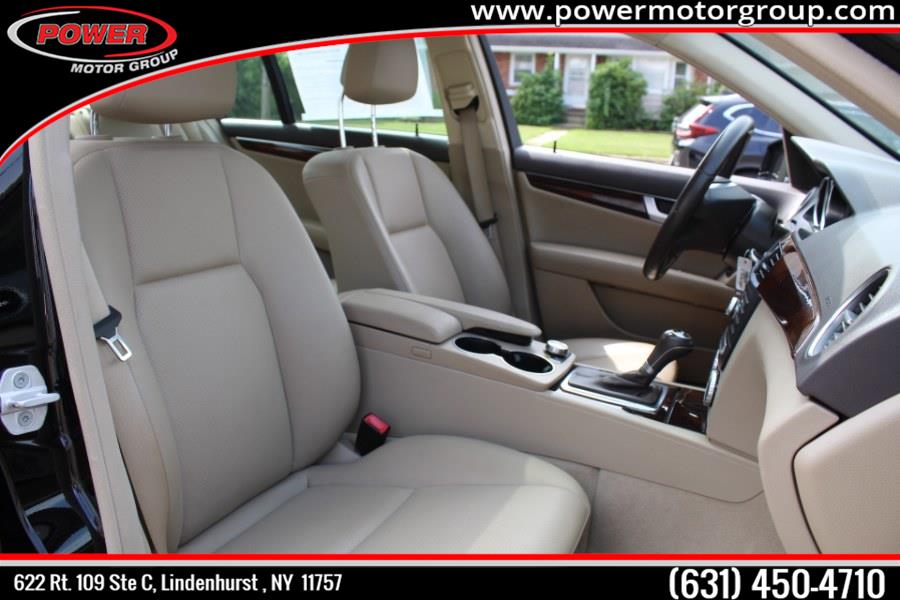 Used Mercedes-Benz C-Class 4dr Sdn C300 Luxury 4MATIC 2014 | Power Motor Group. Lindenhurst, New York Used Mercedes-Benz C-Class 4dr Sdn C300 Luxury 4MATIC 2014 | Power Motor Group. Lindenhurst, New York