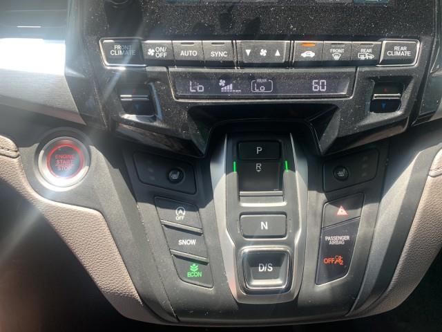 Used Honda Odyssey Touring w/ Navi, RES & rearCam 2018 | Car Revolution. Maple Shade, New Jersey Used Honda Odyssey Touring w/ Navi, RES & rearCam 2018 | Car Revolution. Maple Shade, New Jersey