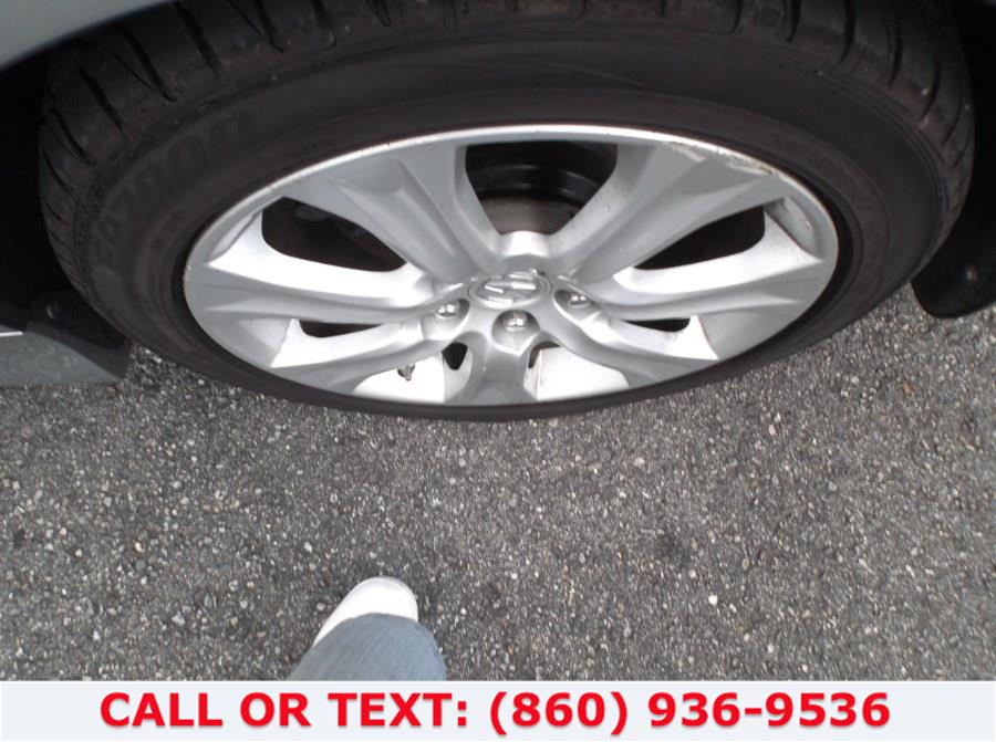 Used Acura RL 4dr Sdn Tech Pkg (Natl) 2010 | Lee Motors Sales Inc. Hartford, Connecticut Used Acura RL 4dr Sdn Tech Pkg (Natl) 2010 | Lee Motors Sales Inc. Hartford, Connecticut