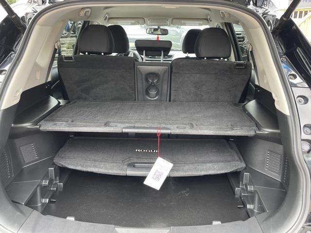 Used Nissan Rogue SV 2017 | Hillside Auto Outlet. Jamaica, New York Used Nissan Rogue SV 2017 | Hillside Auto Outlet. Jamaica, New York