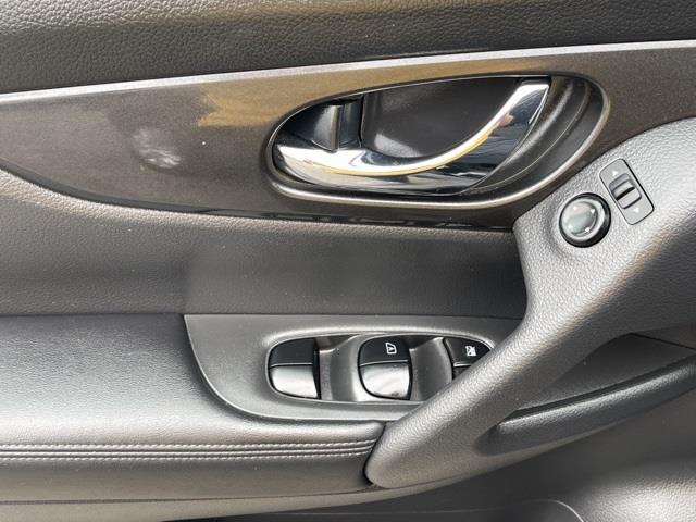 Used Nissan Rogue SV 2017 | Hillside Auto Outlet. Jamaica, New York Used Nissan Rogue SV 2017 | Hillside Auto Outlet. Jamaica, New York