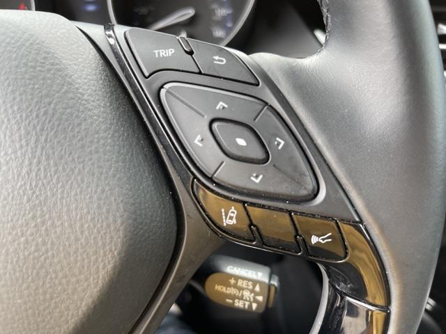 Used Toyota C-hr XLE 2019 | Hillside Auto Outlet. Jamaica, New York Used Toyota C-hr XLE 2019 | Hillside Auto Outlet. Jamaica, New York