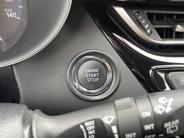 Used Toyota C-hr XLE 2019 | Hillside Auto Outlet. Jamaica, New York Used Toyota C-hr XLE 2019 | Hillside Auto Outlet. Jamaica, New York
