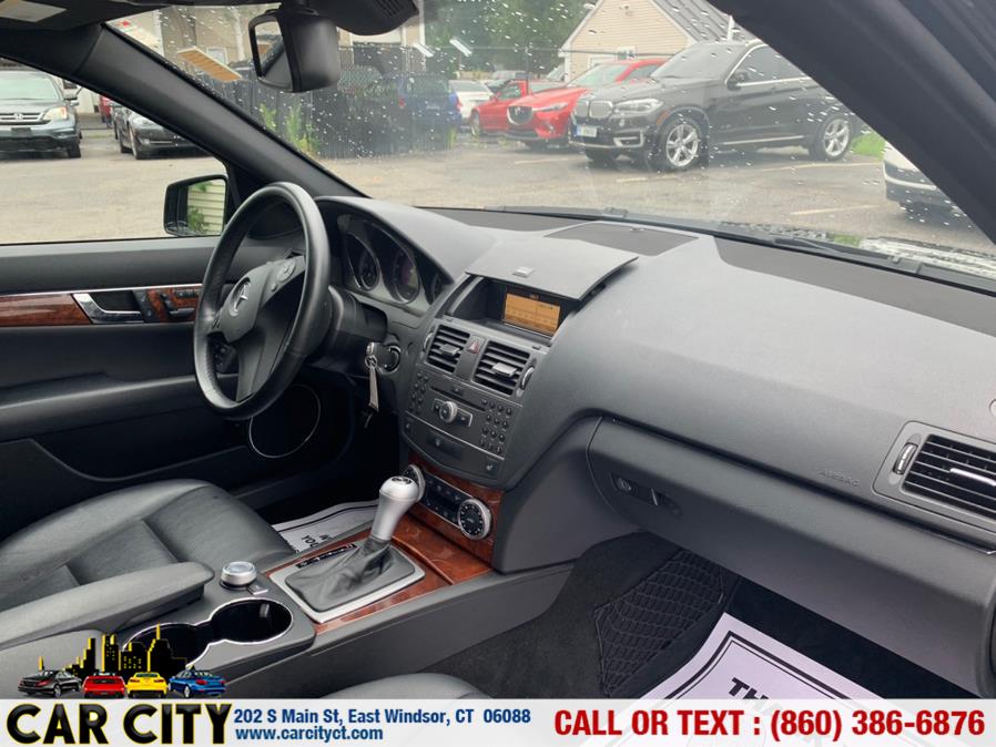 Used Mercedes-Benz C-Class 4dr Sdn C300 Luxury 4MATIC 2011 | Car City LLC. East Windsor, Connecticut Used Mercedes-Benz C-Class 4dr Sdn C300 Luxury 4MATIC 2011 | Car City LLC. East Windsor, Connecticut