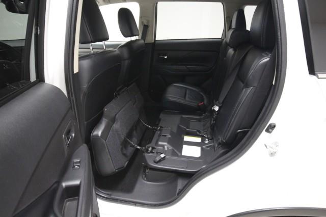 Used Mitsubishi Outlander SEL w/ rearCam 2020 | Car Revolution. Maple Shade, New Jersey Used Mitsubishi Outlander SEL w/ rearCam 2020 | Car Revolution. Maple Shade, New Jersey