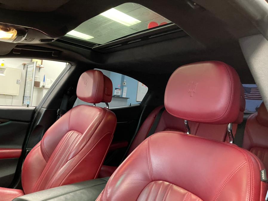 Used Maserati Ghibli 4dr Sdn S 2016 | 5 Towns Drive. Inwood, New York Used Maserati Ghibli 4dr Sdn S 2016 | 5 Towns Drive. Inwood, New York