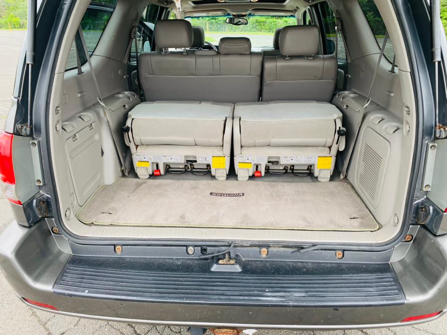 Used Toyota Sequoia 4dr Limited 4WD 2005 | Supreme Automotive. New Britain, Connecticut Used Toyota Sequoia 4dr Limited 4WD 2005 | Supreme Automotive. New Britain, Connecticut