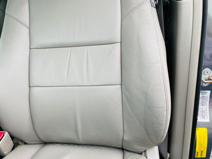 Used Toyota Sequoia 4dr Limited 4WD 2005 | Supreme Automotive. New Britain, Connecticut Used Toyota Sequoia 4dr Limited 4WD 2005 | Supreme Automotive. New Britain, Connecticut
