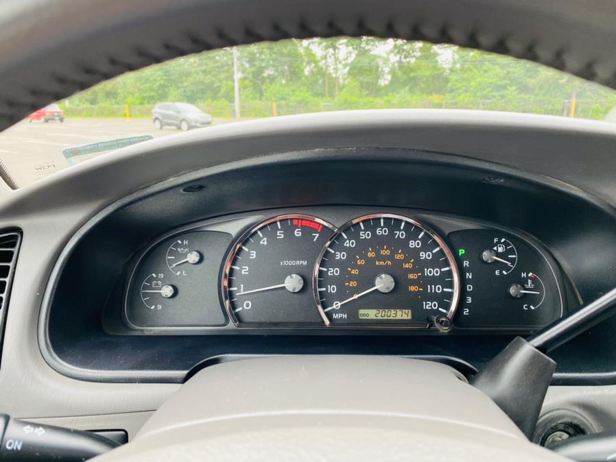 Used Toyota Sequoia 4dr Limited 4WD 2005 | Supreme Automotive. New Britain, Connecticut Used Toyota Sequoia 4dr Limited 4WD 2005 | Supreme Automotive. New Britain, Connecticut