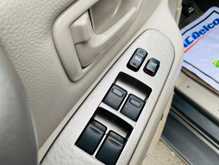 Used Toyota Sequoia 4dr Limited 4WD 2005 | Supreme Automotive. New Britain, Connecticut Used Toyota Sequoia 4dr Limited 4WD 2005 | Supreme Automotive. New Britain, Connecticut