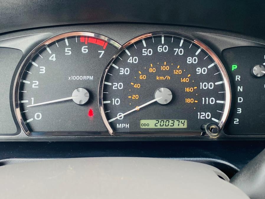 Used Toyota Sequoia 4dr Limited 4WD 2005 | Supreme Automotive. New Britain, Connecticut Used Toyota Sequoia 4dr Limited 4WD 2005 | Supreme Automotive. New Britain, Connecticut