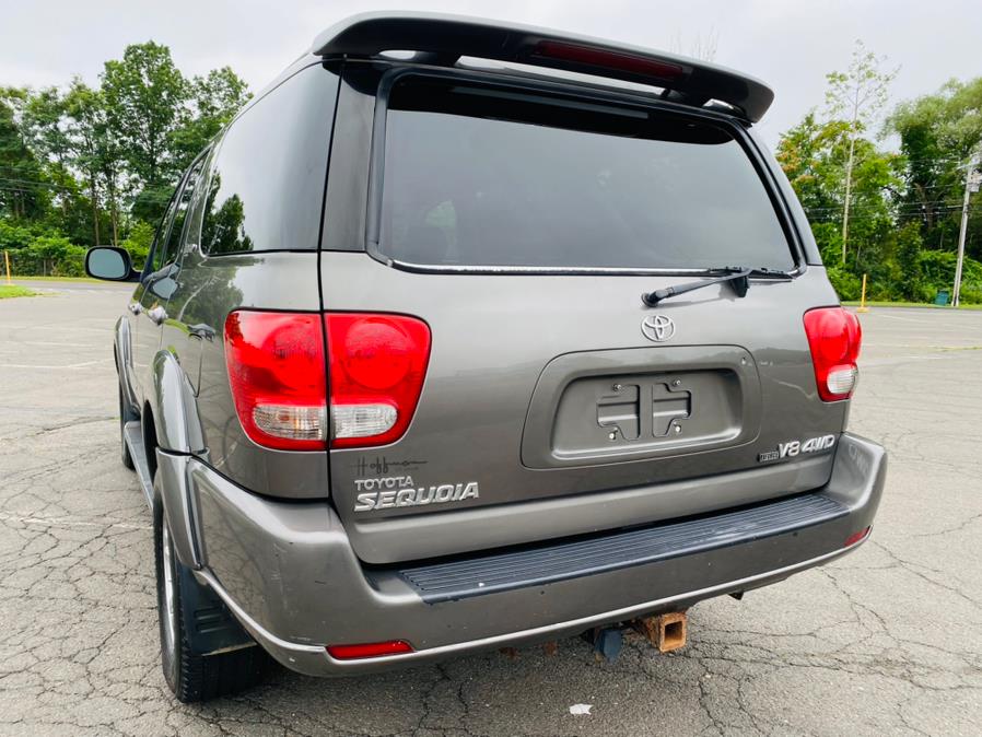 Used Toyota Sequoia 4dr Limited 4WD 2005 | Supreme Automotive. New Britain, Connecticut Used Toyota Sequoia 4dr Limited 4WD 2005 | Supreme Automotive. New Britain, Connecticut