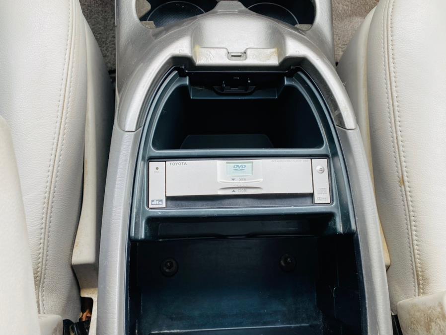 Used Toyota Sequoia 4dr Limited 4WD 2005 | Supreme Automotive. New Britain, Connecticut Used Toyota Sequoia 4dr Limited 4WD 2005 | Supreme Automotive. New Britain, Connecticut