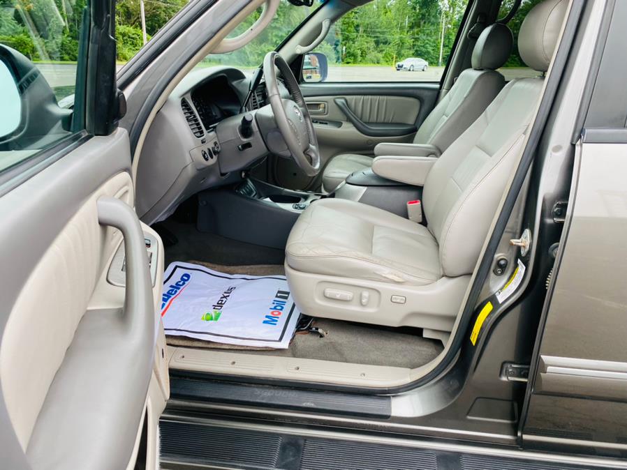 Used Toyota Sequoia 4dr Limited 4WD 2005 | Supreme Automotive. New Britain, Connecticut Used Toyota Sequoia 4dr Limited 4WD 2005 | Supreme Automotive. New Britain, Connecticut