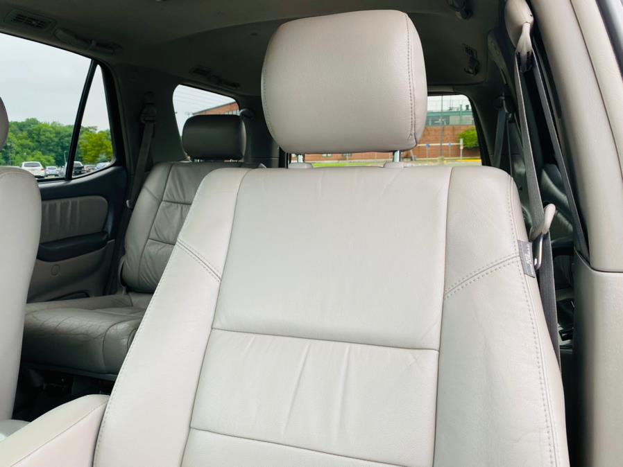 Used Toyota Sequoia 4dr Limited 4WD 2005 | Supreme Automotive. New Britain, Connecticut Used Toyota Sequoia 4dr Limited 4WD 2005 | Supreme Automotive. New Britain, Connecticut